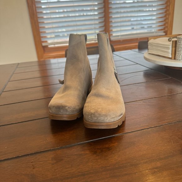 Sorel Emelie Gray Side Zip Waterproof Chelsea Boot - Picture 6 of 6